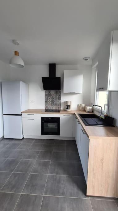 Maison Neuve - Ty Thuya - 4 Personnes แซงต์-เมลัวร์-เดส์-ซงด์ ภายนอก รูปภาพ